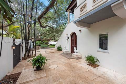 4191 Lybyer Ave, Miami FL - photo 6 of 56