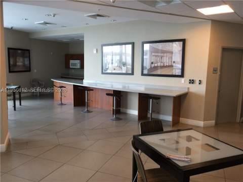 1750 N Bayshore Dr 4912, Miami FL - photo 18 of 24