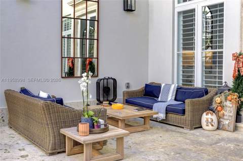 641 Almeria Ave, Coral Gables FL - photo 16 of 31