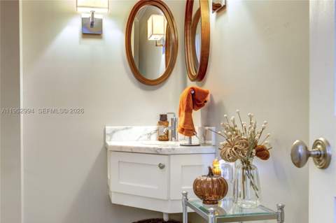641 Almeria Ave, Coral Gables FL - photo 8 of 31