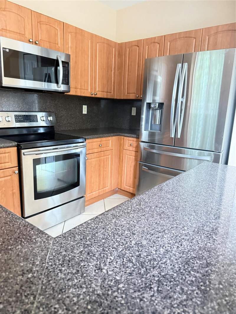 3 bedroom Townhouse at 1433 SE 24th Court 261, Keys Cove, Homestead — photo 2