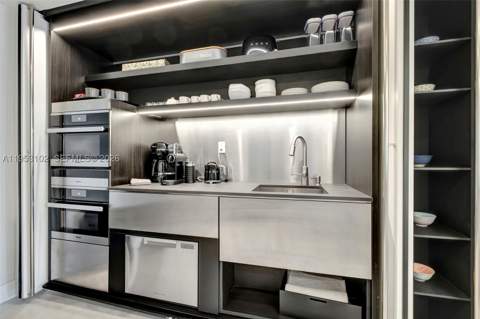 2301 Collins Ave 634/635, Miami Beach FL - photo 7 of 21