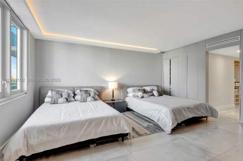 2301 Collins Ave 634/635, Miami Beach FL - photo 9 of 21