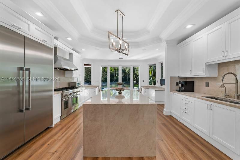 6 bedroom SingleFamilyResidence at 5002 SW 86th St, Kingsleys Sub, Miami — photo 5