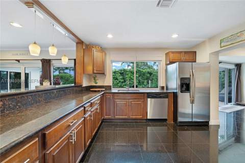 1155 S Biscayne Point Rd, Miami Beach FL - photo 10 of 23