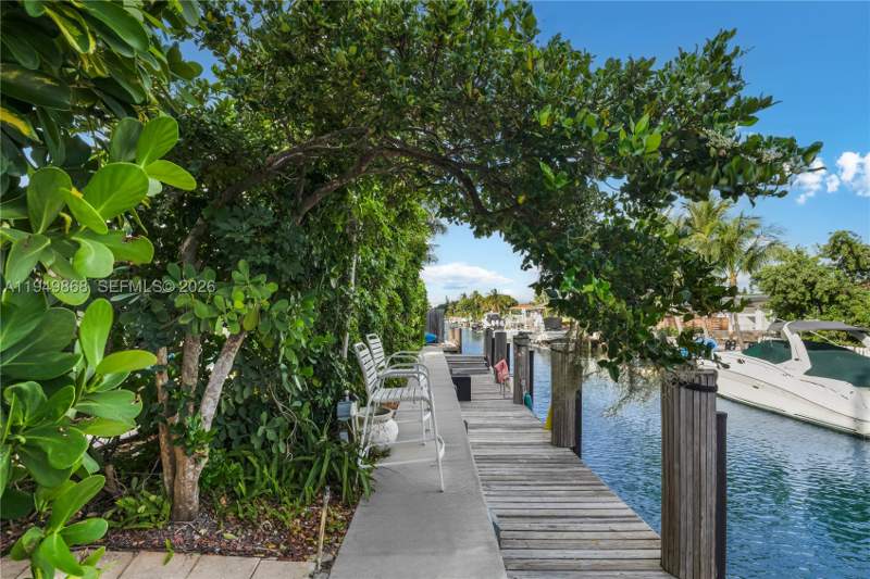 4 bedroom SingleFamilyResidence at 1155 S Biscayne Point Rd, Biscayne Point, Miami Beach — photo 2