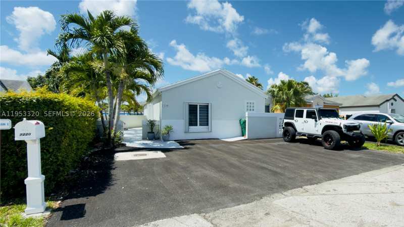 4 bedroom SingleFamilyResidence at 7220 SW 149th Ct, Sunset Shores, Miami — photo 1
