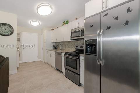 7135 Collins Ave 722, Miami Beach FL - photo 9 of 24