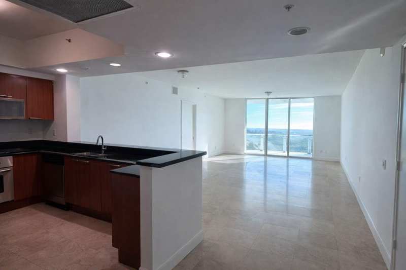 3 bedroom Condominium at 14951 Royal Oaks Lane 1607, 151 at Biscayne, North Miami — photo 1