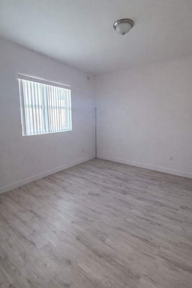 3 bedroom Condominium at 14951 Royal Oaks Lane 1607, 151 at Biscayne, North Miami — photo 5