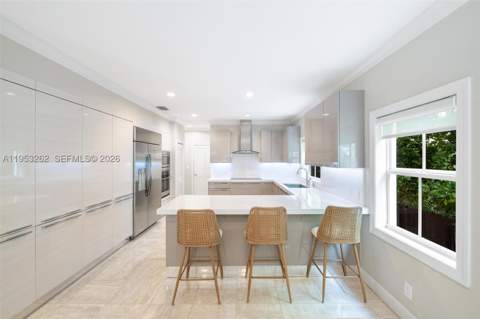 164 W Mashta Dr, Key Biscayne FL - photo 13 of 34