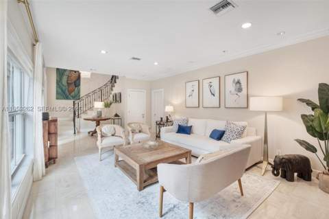 164 W Mashta Dr, Key Biscayne FL - photo 9 of 34