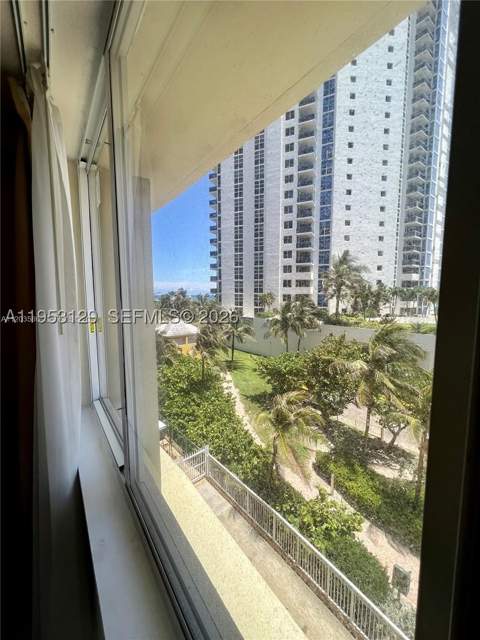 19201 Collins Ave 242, Sunny Isles Beach FL - photo 10 of 18