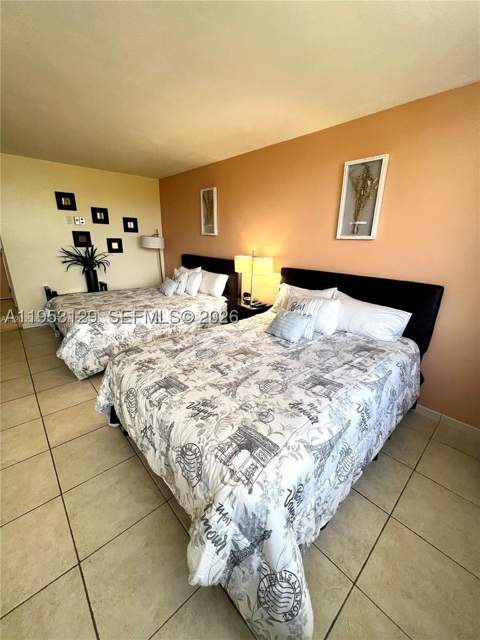 19201 Collins Ave 242, Sunny Isles Beach FL - photo 6 of 18