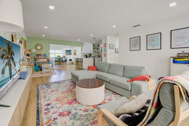 4 bedroom SingleFamilyResidence at 1765 NE 145th St, Arch Creek Estates, Miami — photo 2