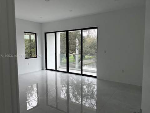 2 Hough Dr, Miami Springs FL - photo 13 of 24