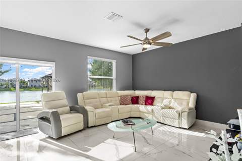 1388 SE 27th Ter, Homestead FL - photo 12 of 48