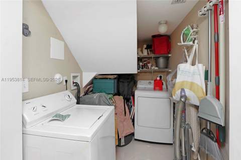 10921 NW 88th Ter 1303, Doral FL - photo 23 of 30