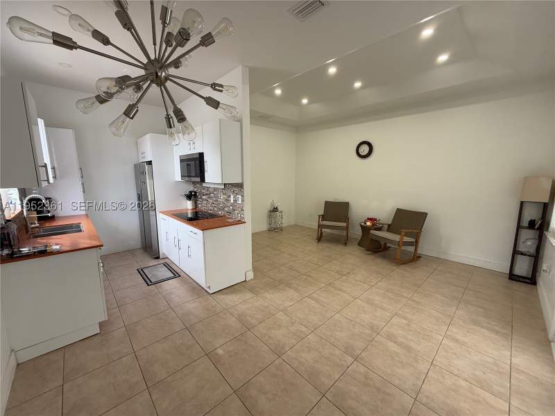 3 bedroom SingleFamilyResidence at 12202 SW 216th St, Flamingo Park, Miami — photo 5