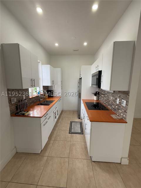 12202 SW 216th St, Miami FL - photo 6 of 30