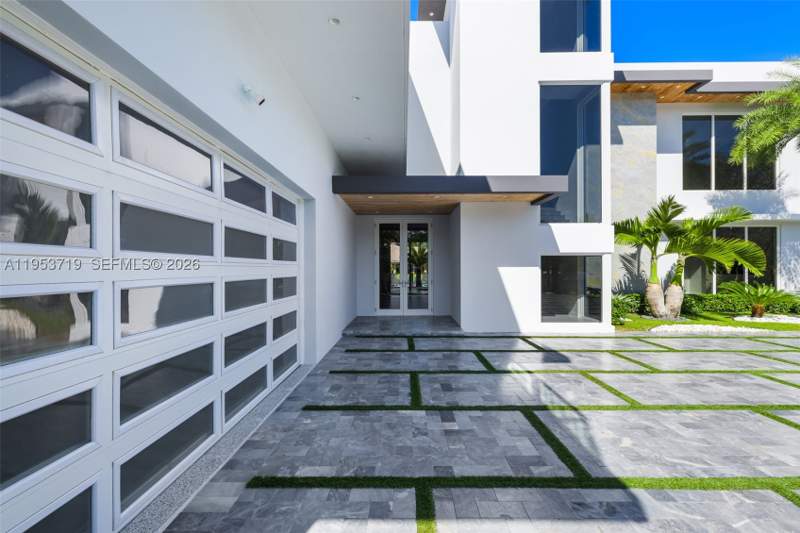 5 bedroom SingleFamilyResidence at 7301 SW 173rd St, Del Mar Edge, Palmetto Bay — photo 4