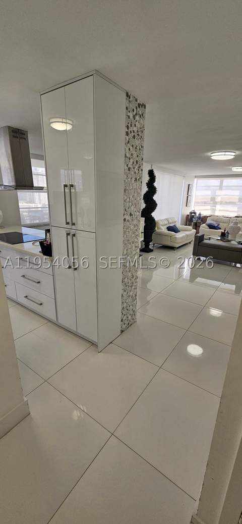 18041 Biscayne Blvd 1405, Aventura FL - photo 14 of 62