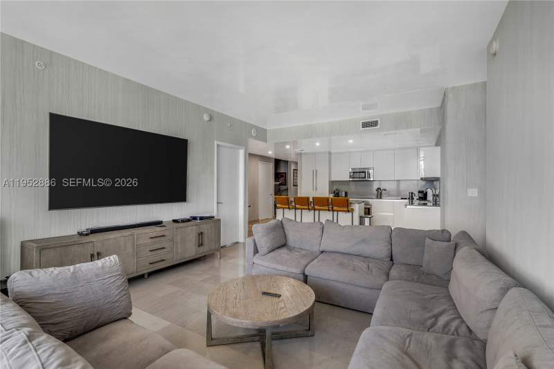 2 bedroom Condominium at 68 SE 6th St 3309, Reach Condo, Miami — photo 3