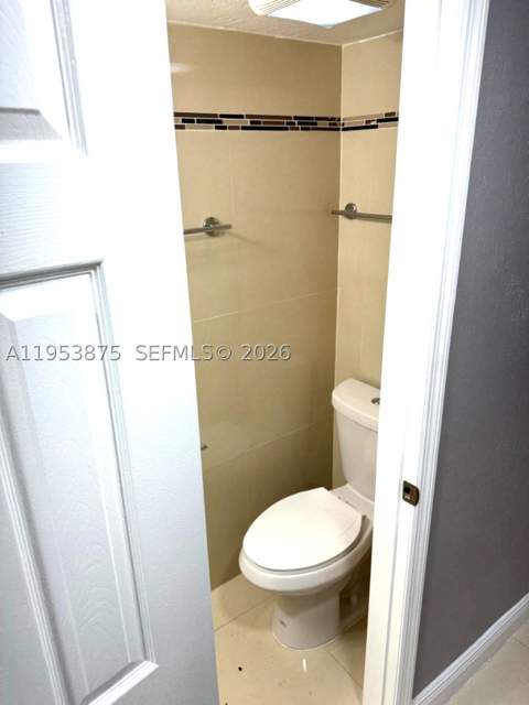 5461 W 24th Ave 25, Hialeah FL - photo 10 of 21