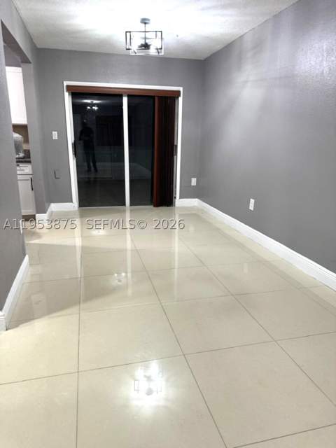 5461 W 24th Ave 25, Hialeah FL - photo 9 of 21
