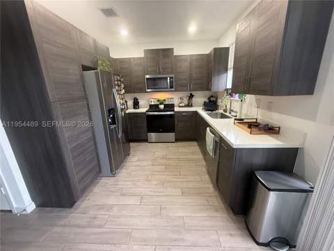 1043 SE 24th Ave, Homestead FL - photo 19 of 30