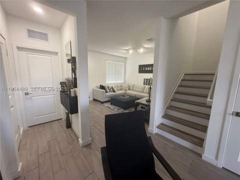 1043 SE 24th Ave, Homestead FL - photo 22 of 30