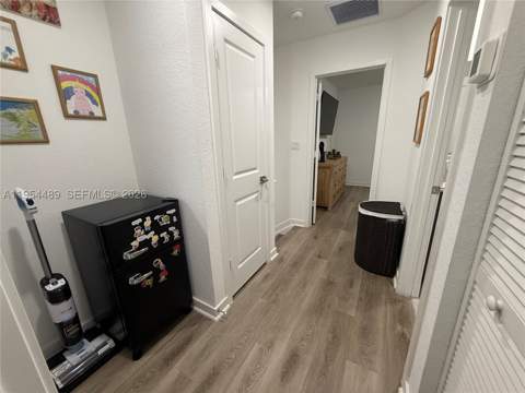 1043 SE 24th Ave, Homestead FL - photo 8 of 30