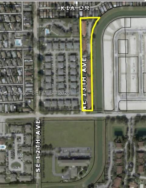 27 NE 13th Ave 4, Homestead FL - photo 8 of 8