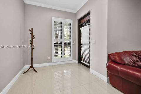 8395 SW 73rd Ave 104, Miami FL - photo 7 of 35