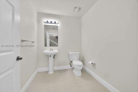 8395 SW 73rd Ave 104, Miami FL - photo 8 of 35