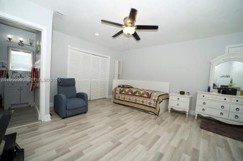 10910 SW 217th Ter, Miami FL - photo 12 of 32