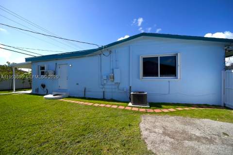 10910 SW 217th Ter, Miami FL - photo 17 of 32