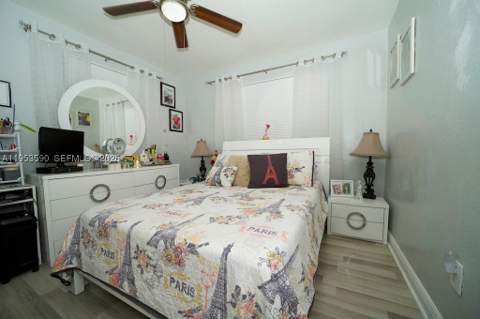 10910 SW 217th Ter, Miami FL - photo 8 of 32