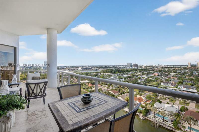 3 bedroom Condominium at 3598 Yacht Club Dr Ph2, Harbor Tws At The Waterwa, Aventura — photo 3