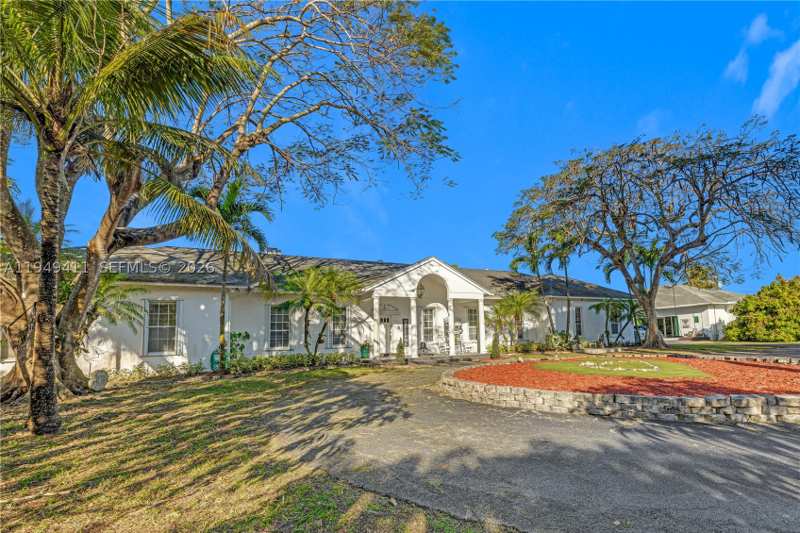 6 bedroom SingleFamilyResidence at 27950 SW 182nd Ave, Redland Estate, Homestead — photo 1