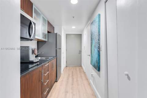 1750 N Bayshore Dr 1407, Miami FL - photo 7 of 19