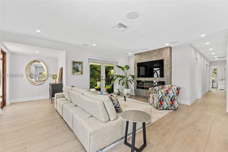 4 bedroom SingleFamilyResidence at 7425 SW 139th Ter, Herman Heights Sec 2, Palmetto Bay — photo 2
