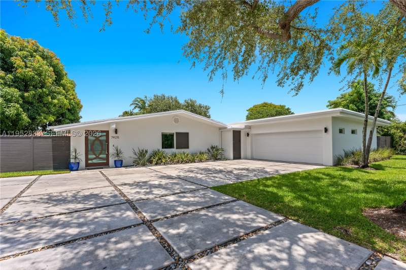 4 bedroom SingleFamilyResidence at 7425 SW 139th Ter, Herman Heights Sec 2, Palmetto Bay — photo 5