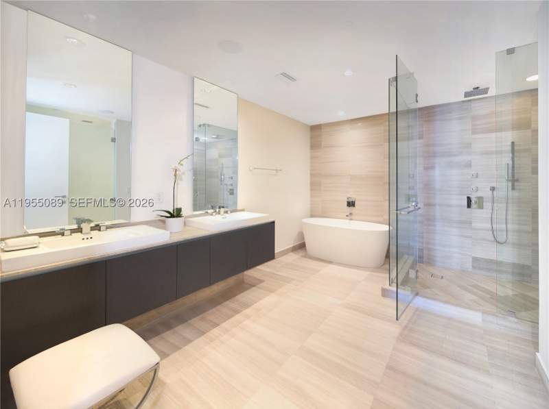 3 bedroom Condominium at 3300 NE 188th St 315, Echo, Aventura — photo 4