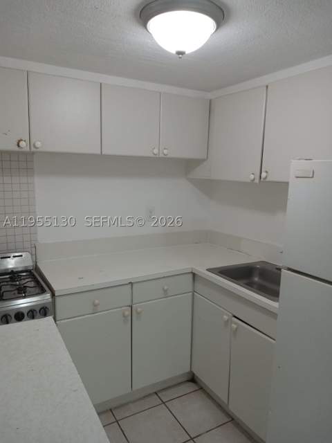 1230 W 54th St 216A, Hialeah FL - photo 13 of 19