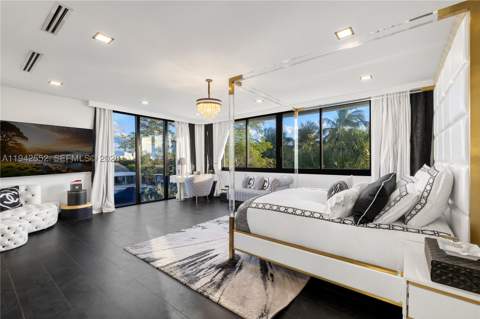 8005 Noremac Ave, Miami Beach FL - photo 10 of 27