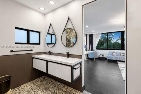 8005 Noremac Ave, Miami Beach FL - photo 13 of 27