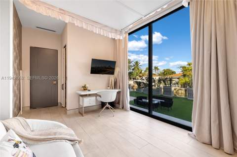 8005 Noremac Ave, Miami Beach FL - photo 14 of 27