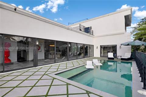 8005 Noremac Ave, Miami Beach FL - photo 6 of 27