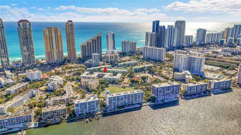 201 178th Dr 308, Sunny Isles Beach FL - photo 10 of 30